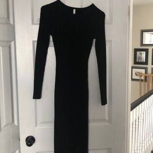 Aritzia Babaton Streep dress